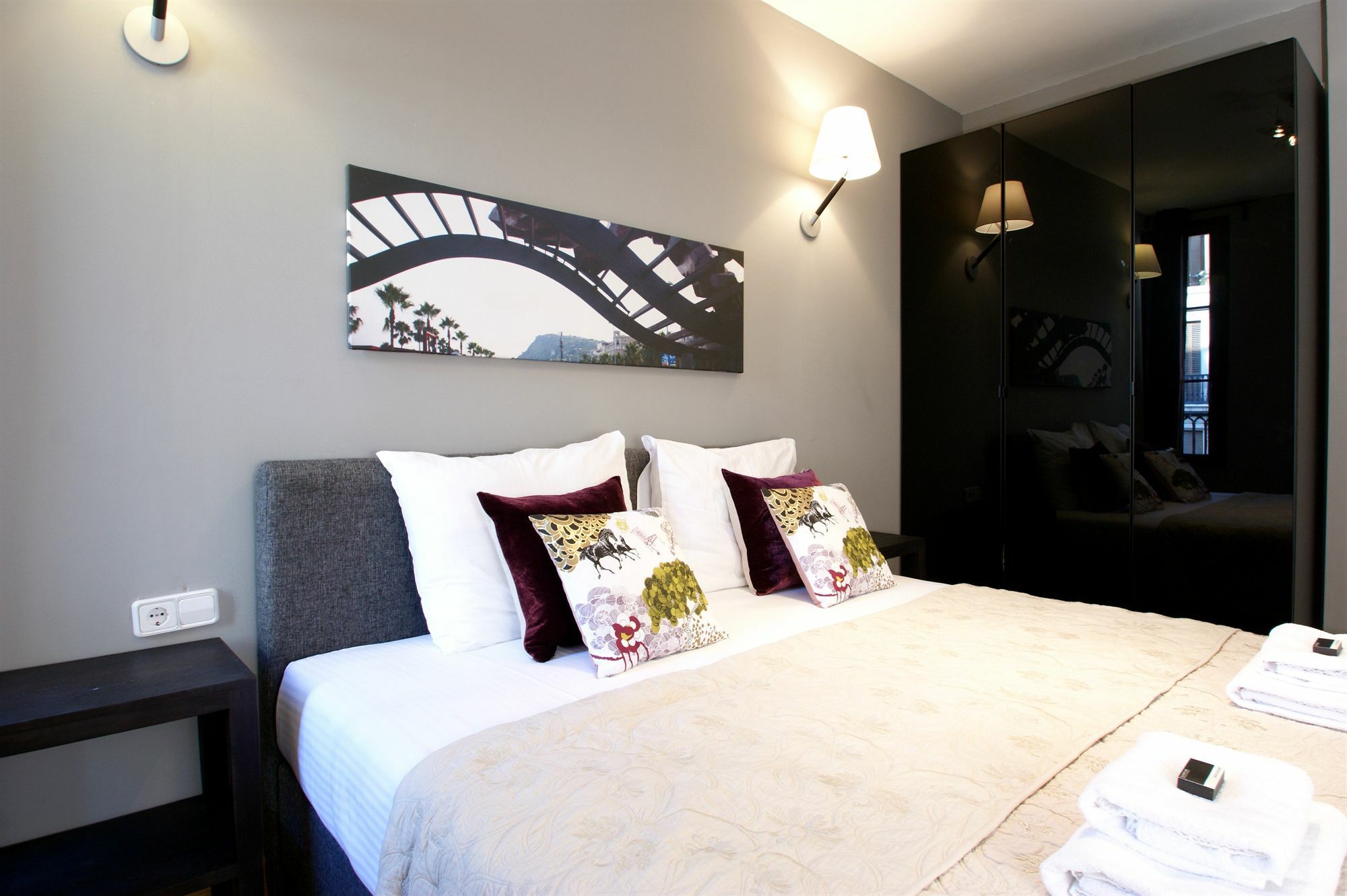 Short Stay Group Paseo De Gracia Serviced Apartments Barcelona Ngoại thất bức ảnh